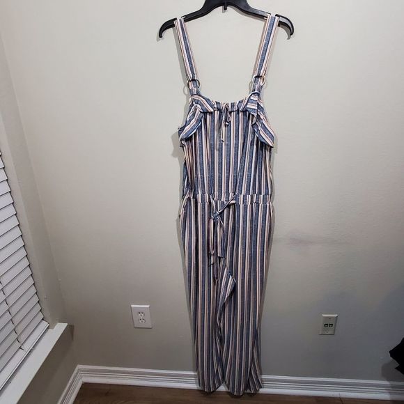 New striped ruffle sleeveless super‎ soft jumpsuit - Picture 1 of 9